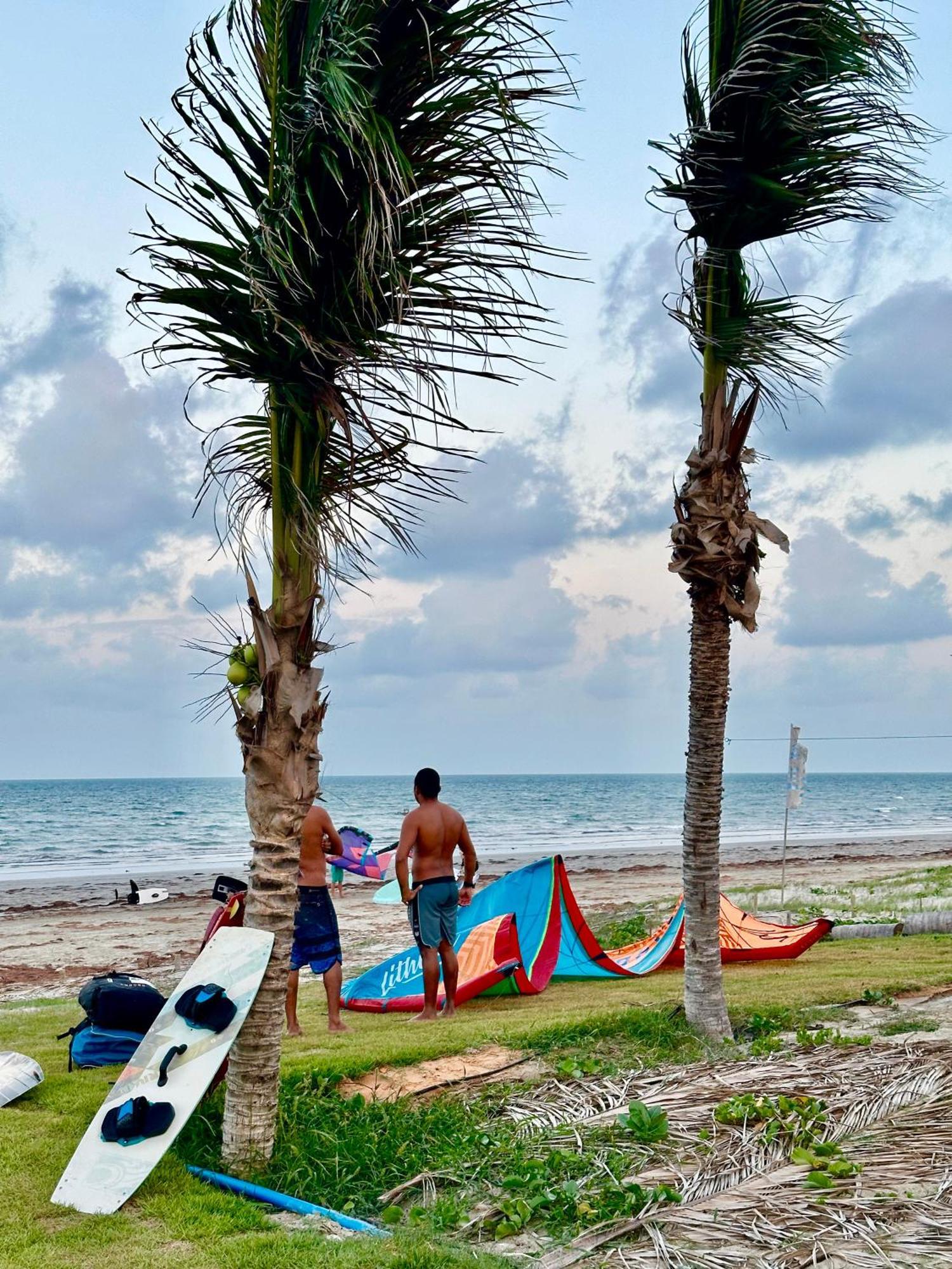 Seu Pedro Lounge Praia - Pousada E Kite Center Icapui Ngoại thất bức ảnh