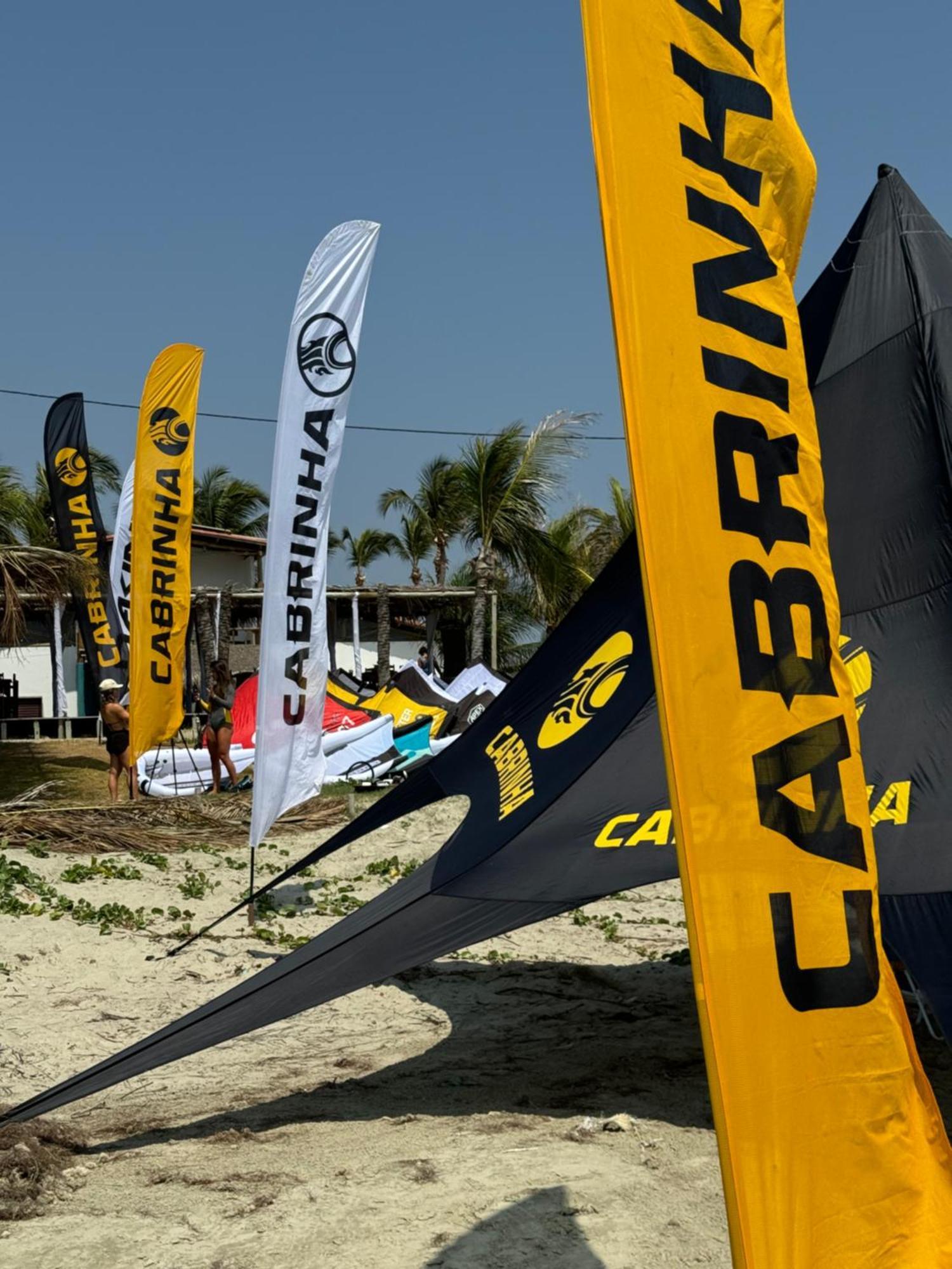 Seu Pedro Lounge Praia - Pousada E Kite Center Icapui Ngoại thất bức ảnh