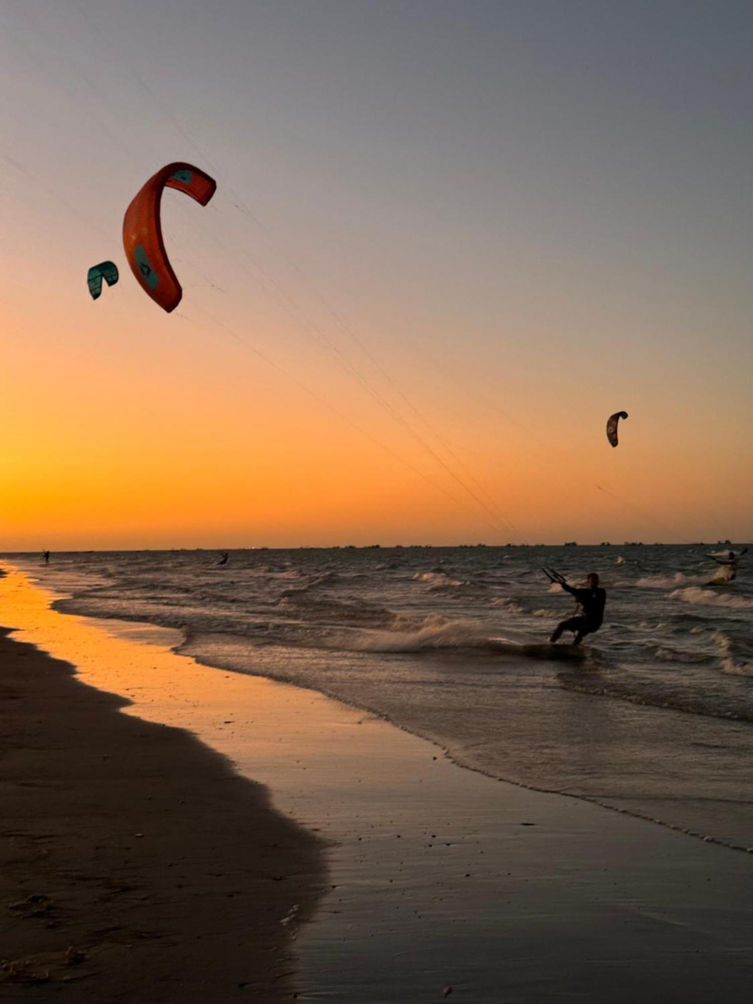 Seu Pedro Lounge Praia - Pousada E Kite Center Icapui Ngoại thất bức ảnh